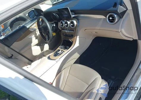 2018 Mercedes-Benz Glc 300 Coupe 4Matic z USA, uszkodzony, nr VIN WDC0J4KB5JF385969